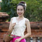 50035 เสื้อผ้าฝ้ายพื้นเมืองผู้หญิง ทรงกาสะลองแขนกุด บัวเกี๋ยง สีธรรมชาติ