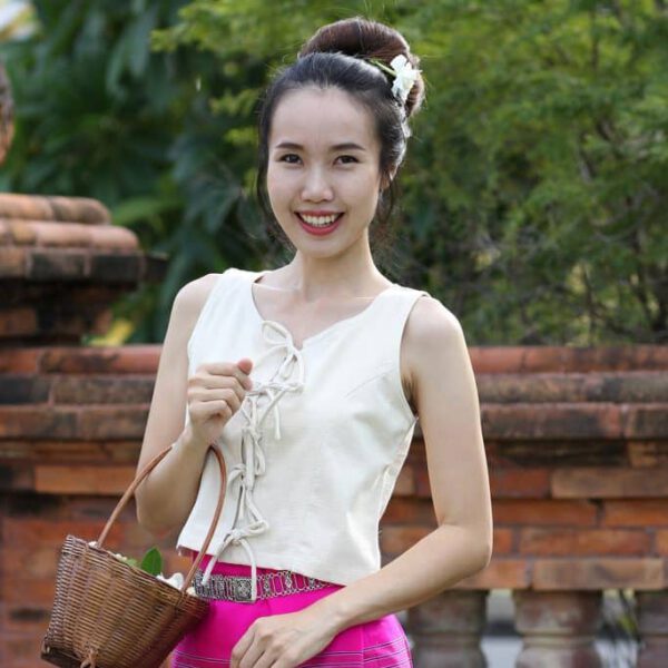 50035 เสื้อผ้าฝ้ายพื้นเมืองผู้หญิง ทรงกาสะลองแขนกุด บัวเกี๋ยง สีธรรมชาติ