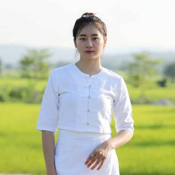 เสื้อผ้าฝ้ายกาสะลองสีขาว