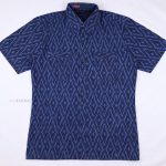 20013 เสื้อเชิ้ตม่อฮ่อมชาย พิมพ์ลาย แขนสั้น ลายสามเหลี่ยมคางหมู