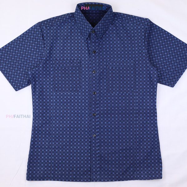 เสื้อม่อฮ่อมพิมพ์ลายทรงผู้ชาย ลายตากลมในสี่เหลี่ยม