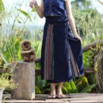 26004 กระโปรงม่อฮ่อมแบบยาว แต่งผ้านากา