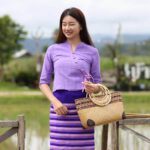 70001 เสื้อพื้นเมือง กุ้นป้ายผูกข้าง สีม่วง