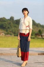 70004 เสื้อพื้นเมืองหญิง กุ้นป้ายผูกข้าง สีธรรมชาติ - Image 2