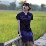 24001 เดรสผ้าม่อฮ่อม ปักลายดอก