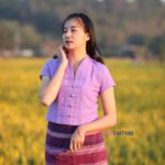 50014 เสื้อผ้าฝ้ายพื้นเมืองหญิง "บัวนวล" สีม่วง