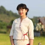 70004 เสื้อพื้นเมืองหญิง กุ้นป้ายผูกข้าง สีธรรมชาติ