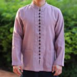 เสื้อผ้าฝ้ายผู้ชายเนื้อดีสีกะปิ กระดุมกระลา