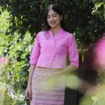 50351 เสื้อผ้าฝ้ายพื้นเมืองหญิง ทรงป้ายกระดุมเฉียง อัดกาว สีชมพู