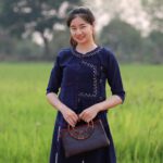 23004 เสื้อม่อฮ่อมผู้หญิง ทรงป้าย ปักดอก