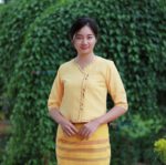 50362 เสื้อพื้นเมืองอัดกาวหญิง "เดือนพัตรา" สีเหลือง