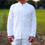 11124 เสื้อผ้าฝ้ายผู้ชาย เนื้อดี คอจีนกระดุมจีน แขนยาว สีขาว