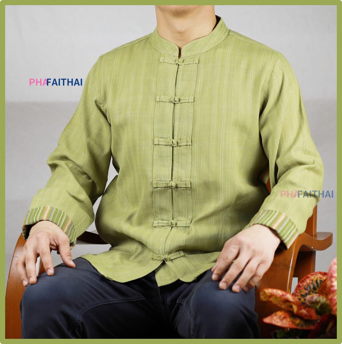 เสื้อผ้าฝ้ายผู้ชาย เนื้อดี คอจีนกระดุมจีน แขนยาว สีเขียว เสื้อผ้าฝ้ายผู้ชาย เนื้อดี คอจีนกระดุมจีน แขนยาว สีเขียว