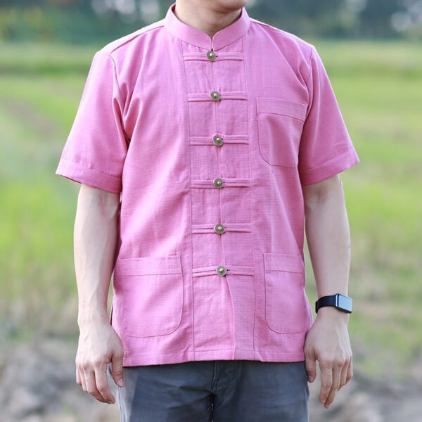 41005 เสื้อผ้าฝ้ายชายสีกะปิ เนื้อผ้าชินมัย ตองชัย กระดุมเหรียญ แขนสั้น