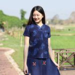 เสื้อม่อฮ่อมผู้หญิงพิมพ์ลาย ลายคาดดอกไม้