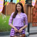 50332 เสื้อใยสับปะรด "สร้อยสะบันงา" สีม่วง