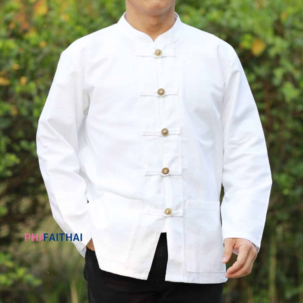 41204 เสื้อผ้าฝ้ายชายสีขาว เนื้อผ้าชินมัย ตองชัย กระดุมเหรียญ แขนยาว